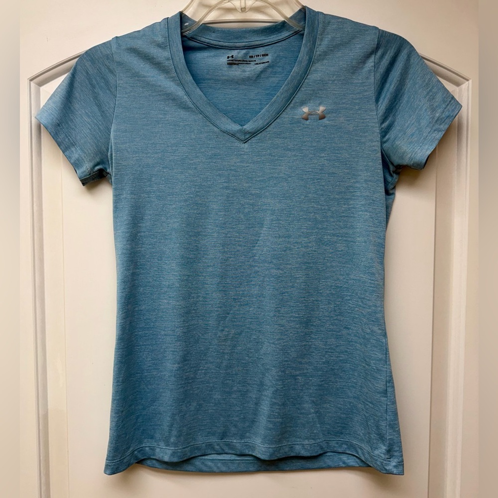 903:  Under Armour Heathered Teal V-Neck Short Sleeve Tee - X-Small